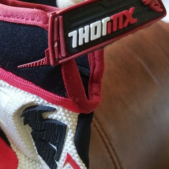 Youth Thor MX gloves - Picture 1 of 7